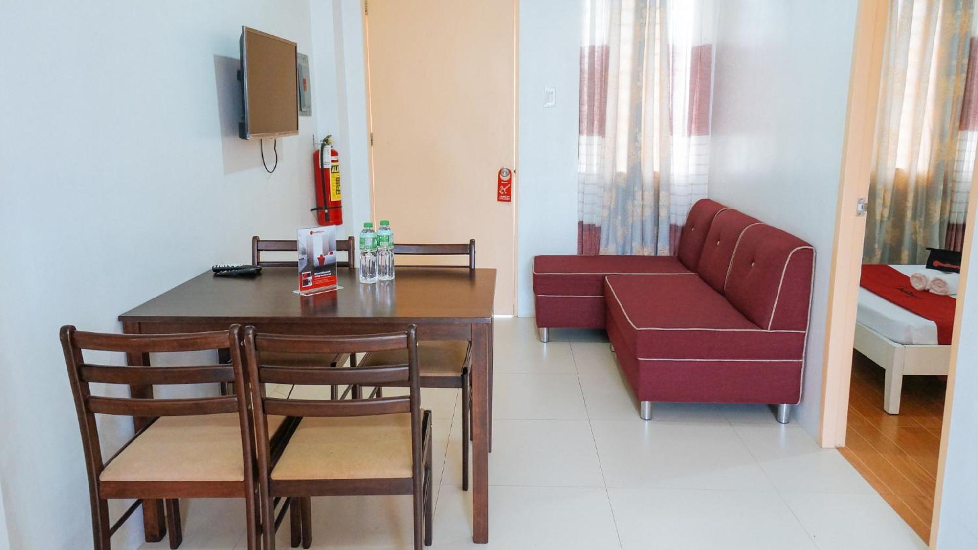 RedDoorz Plus near Talisay Town Center Exterior foto