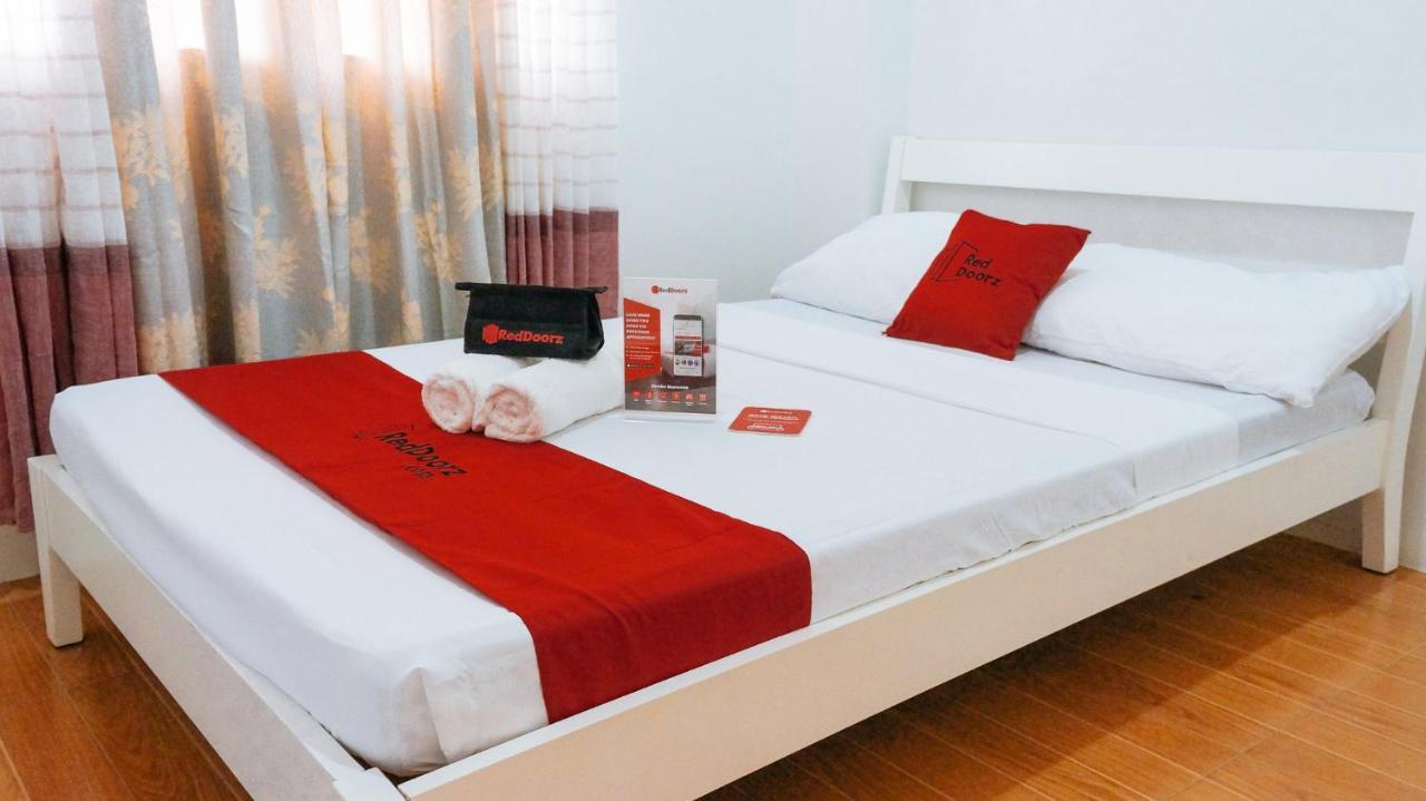 RedDoorz Plus near Talisay Town Center Exterior foto